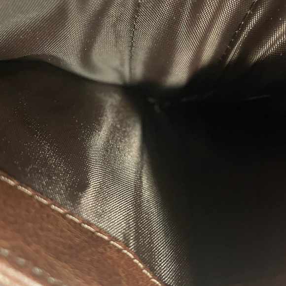 Classic Brown Leather Wallet - Picture 4 of 4